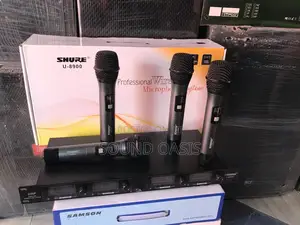 Shure U-8900 Professional 4-in-1 Wireless Microphone
