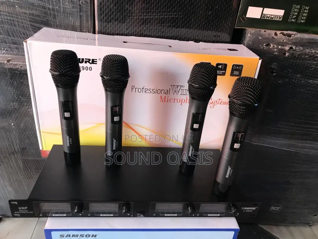 Shure U-8900 Professional 4-in-1 Wireless Microphone