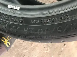275/40r22 Michelin
