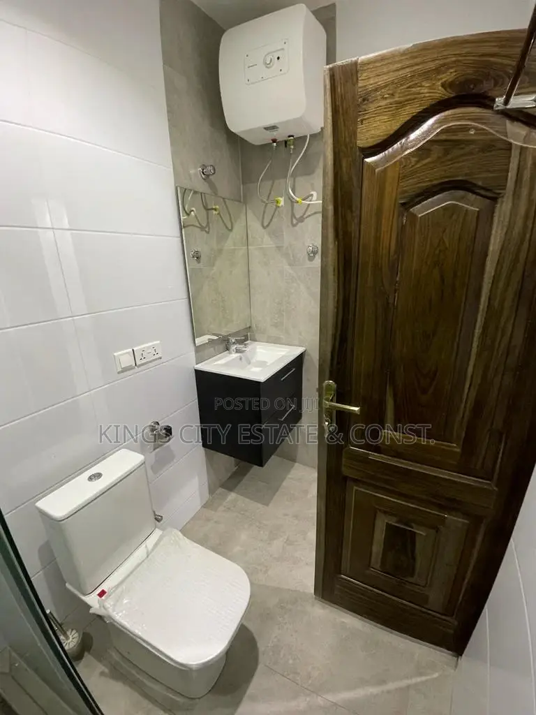 Furnished 4bdrm House in Hills, East Legon for sale