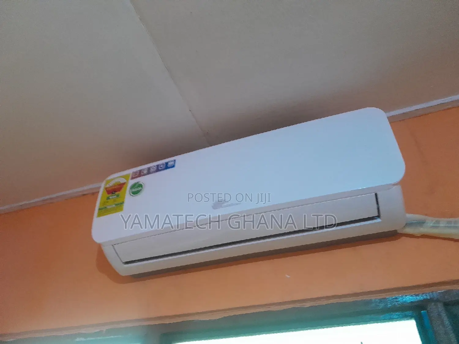 Fast Cooling Rainbow 1.5hp Air Conditioner (R410 Gas)