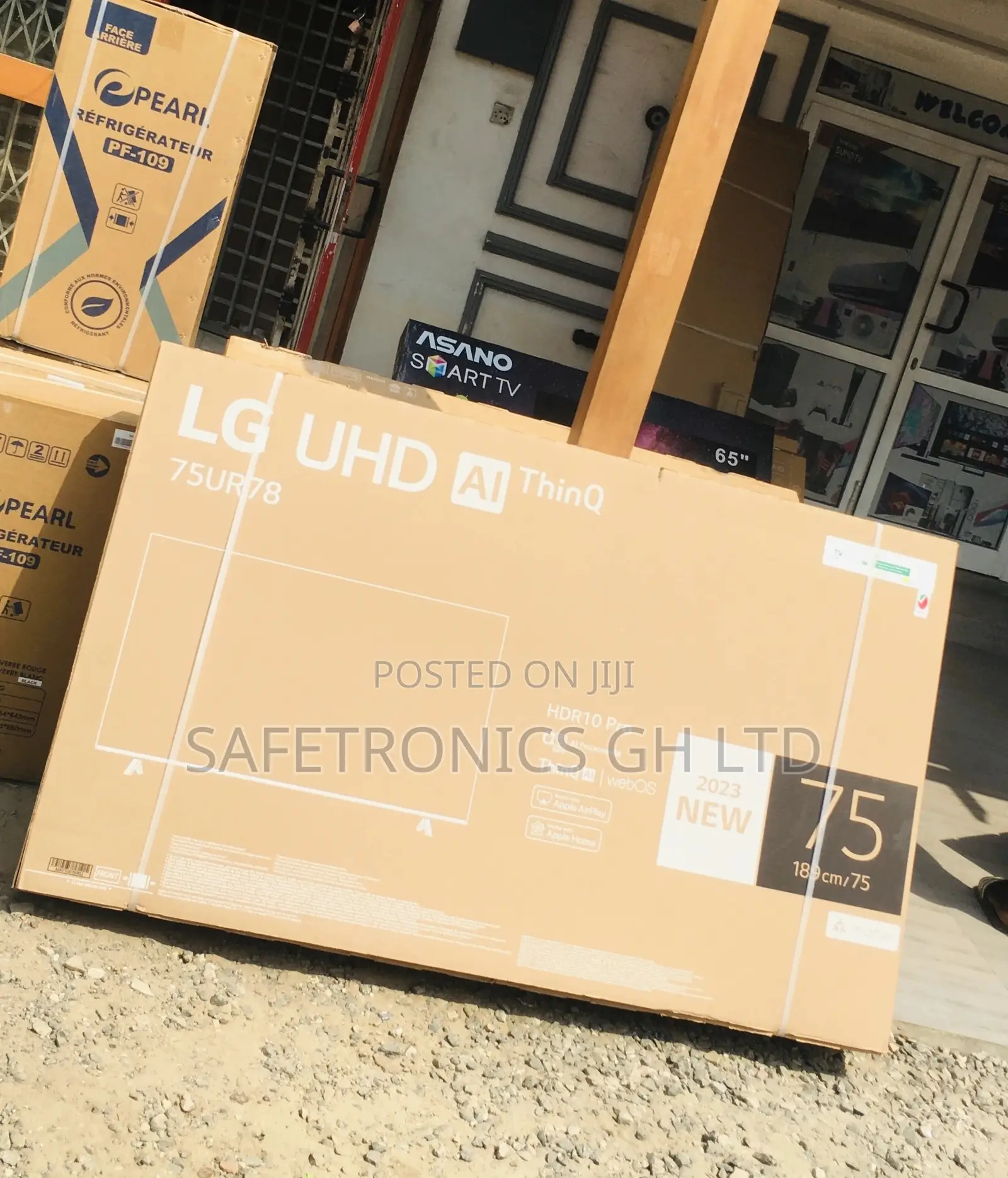 Glossy LED Smart UHD Lg UR78 Electric Black 75 Inches Tv