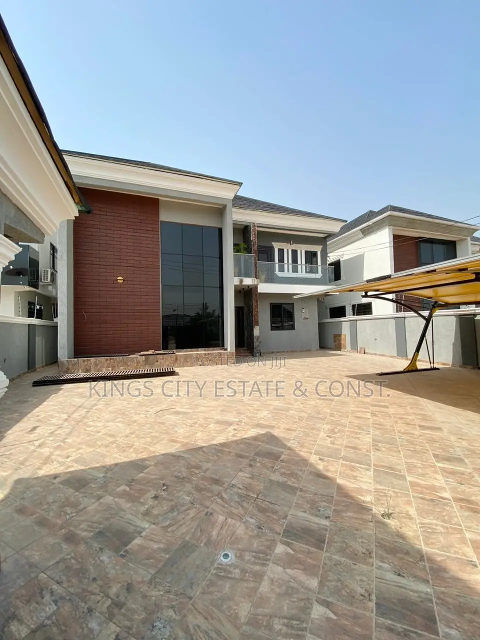 5bdrm Mansion in Tantra-Hill-Rd, Achimota for sale