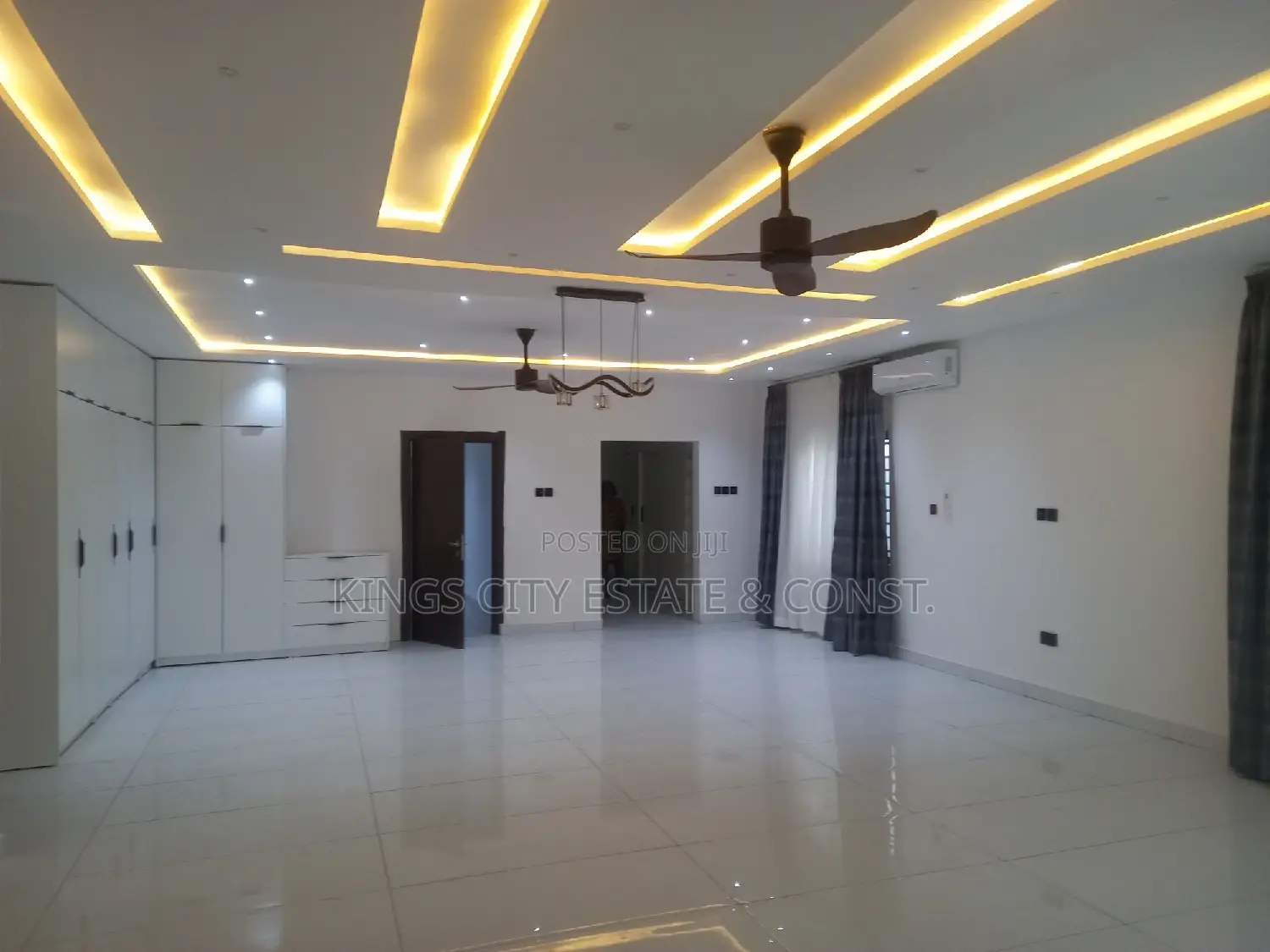 5bdrm Mansion in Tantra-Hill-Rd, Achimota for sale