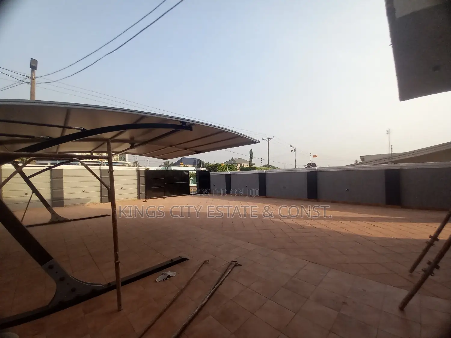 5bdrm Mansion in Tantra-Hill-Rd, Achimota for sale