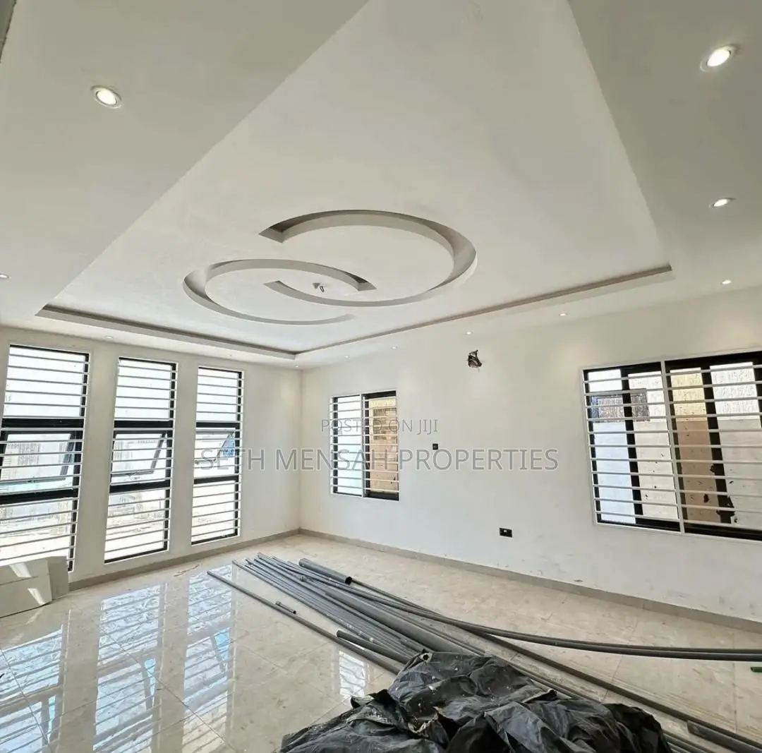 4bdrm House in Skm, Ashaley Botwe for sale