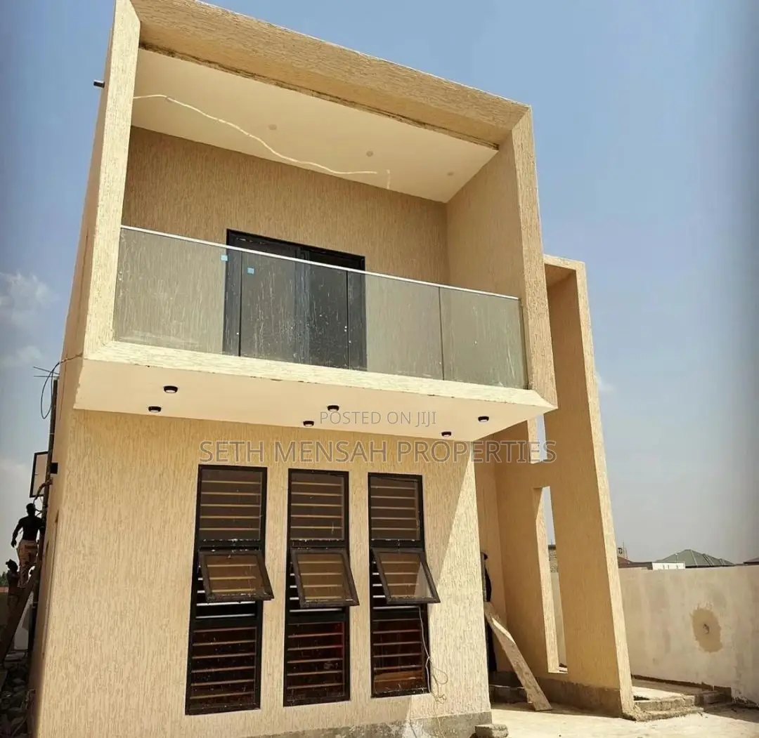 4bdrm House in Skm, Ashaley Botwe for sale