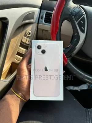 New Apple iPhone 13 256 GB Gold