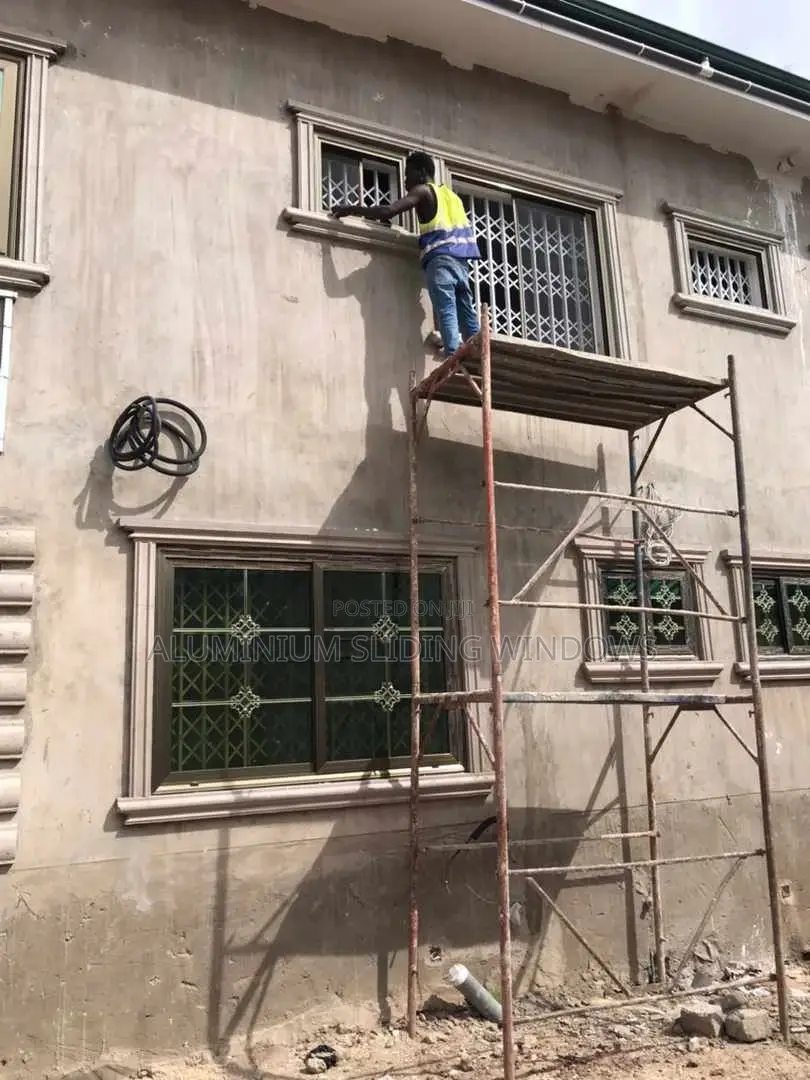 Aluminium And Glass Sliding Windows