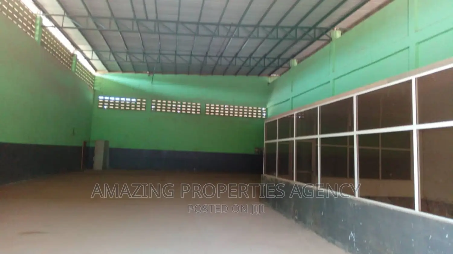 1000sqm Warehouse to Let at Dzorwulu