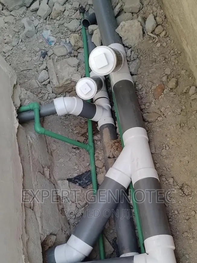 Professional Plumber With Quality Services