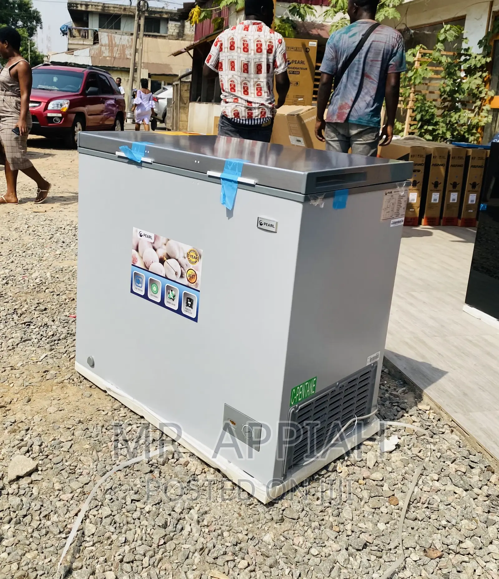 Fast Chilling Pearl PCF-240 Single Door Electric Freezer.