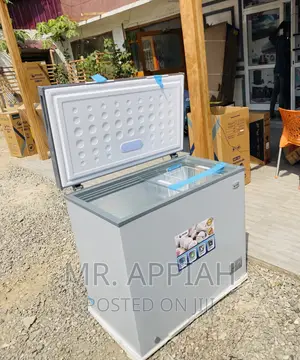 Energy Efficient Pearl PCF-240 Chest Electric Freezer.