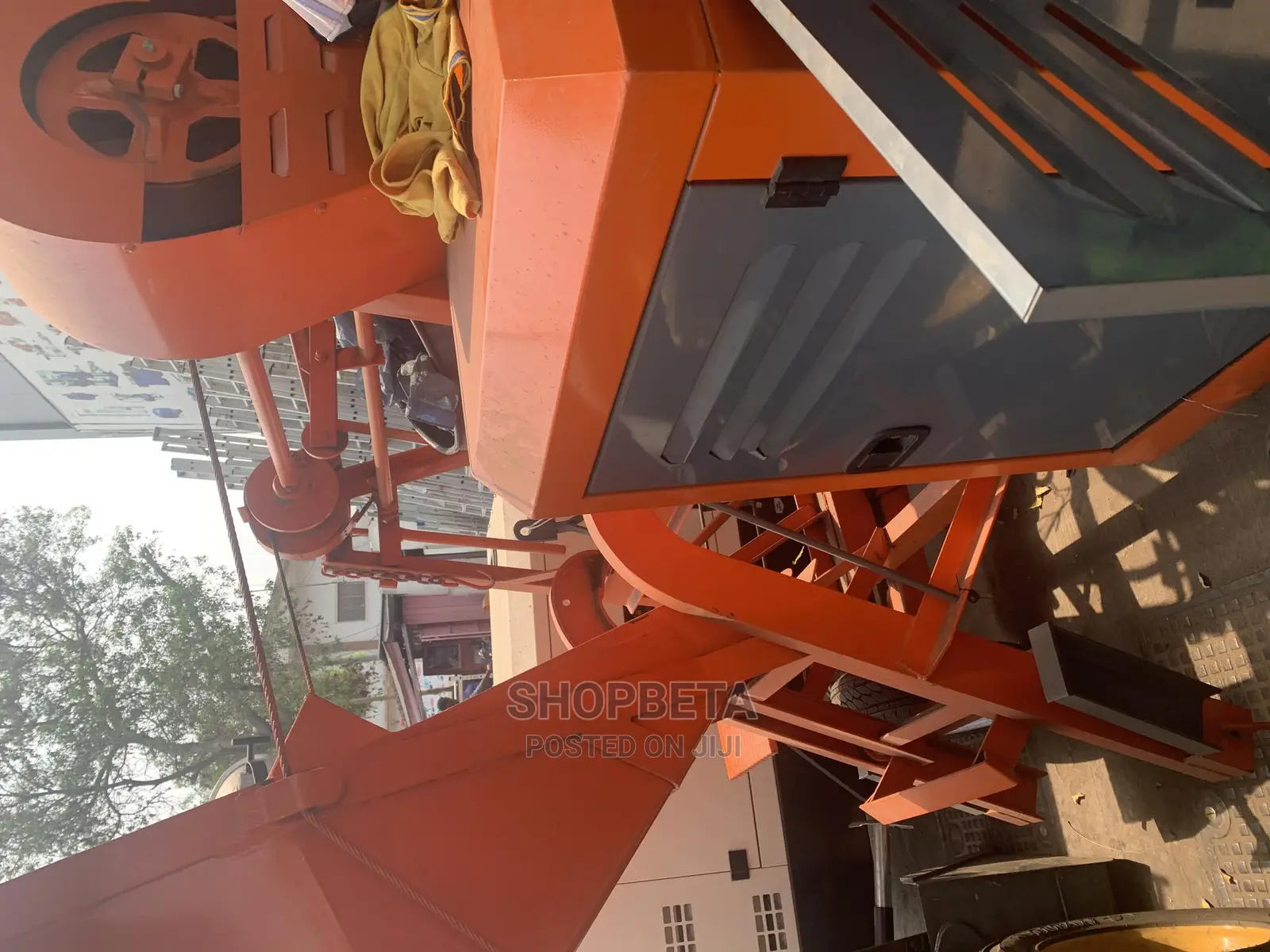 Self Loader Concrete Mixer