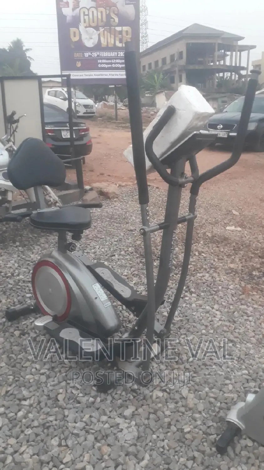 Cross Trainer With Nicely Move
