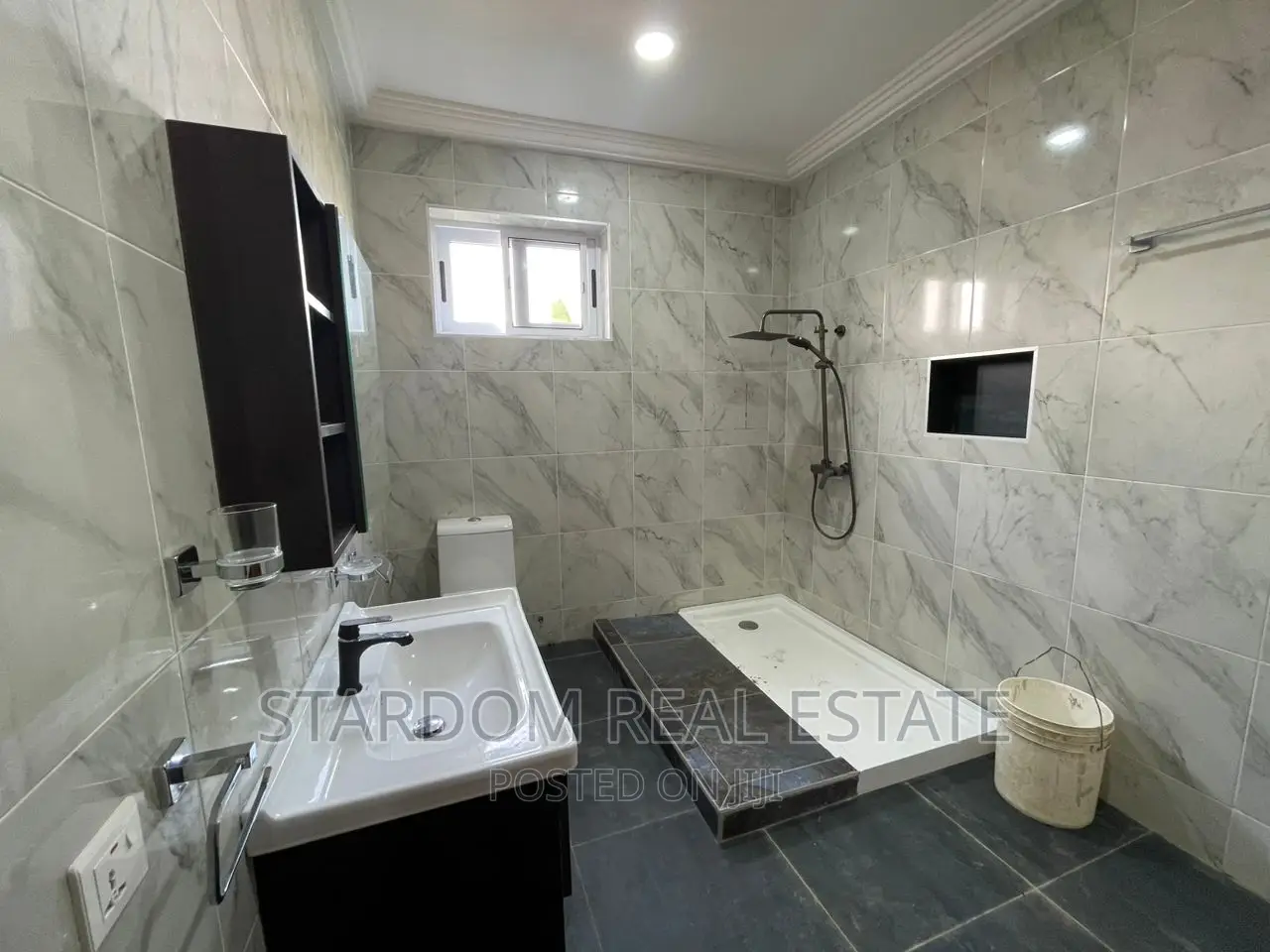 Executive Newly Built 1 Bedroom for Rent at Adjiringanor