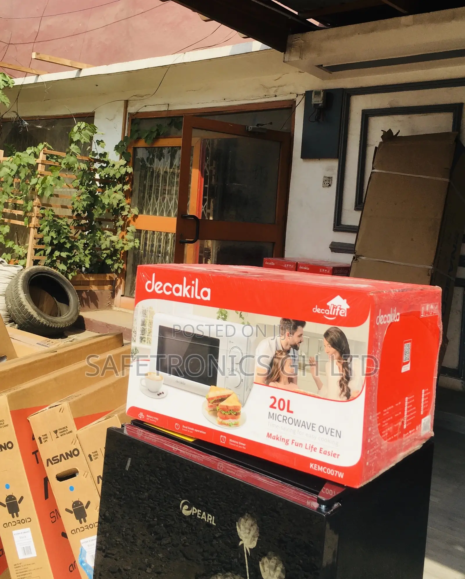 Electric 20 Liters Countertop Decakila White Microwave