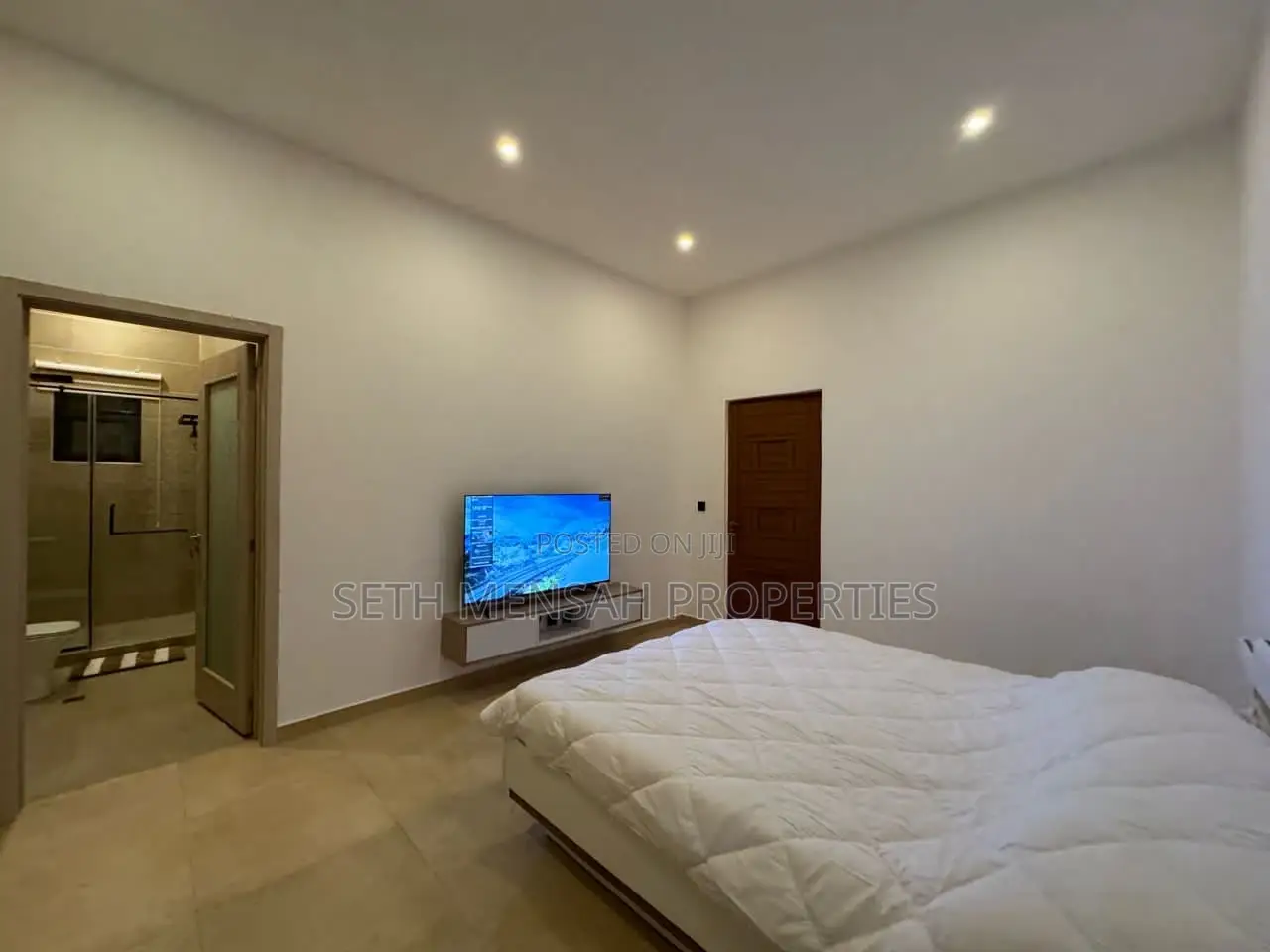 3bdrm House in Skm, East Legon for sale