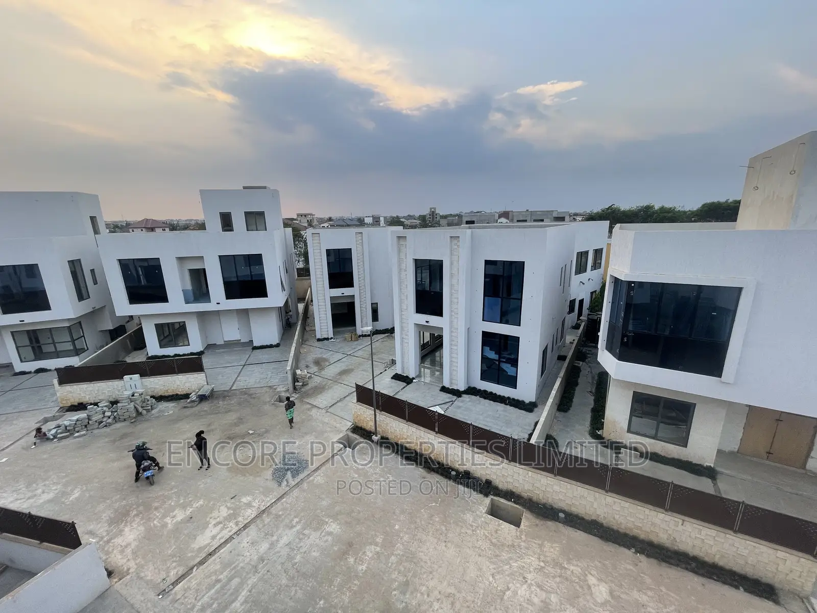 4bdrm Townhouse/Terrace in Encore Properties, East Legon for sale