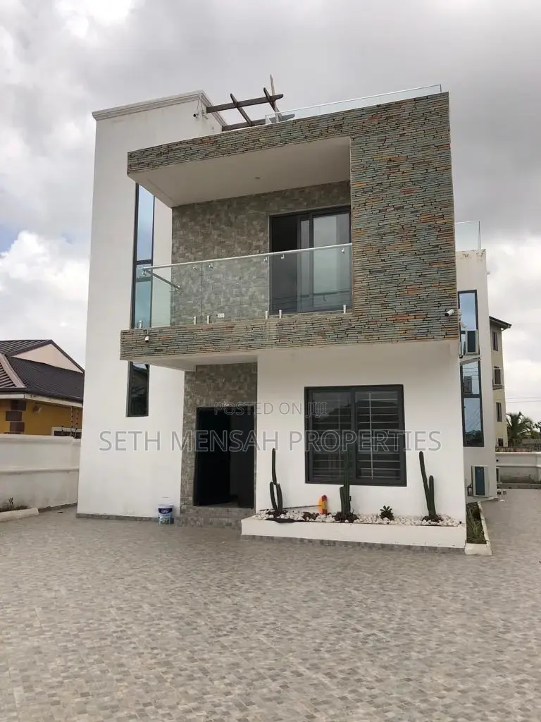 Furnished 4bdrm House in Skm, North Legon for sale