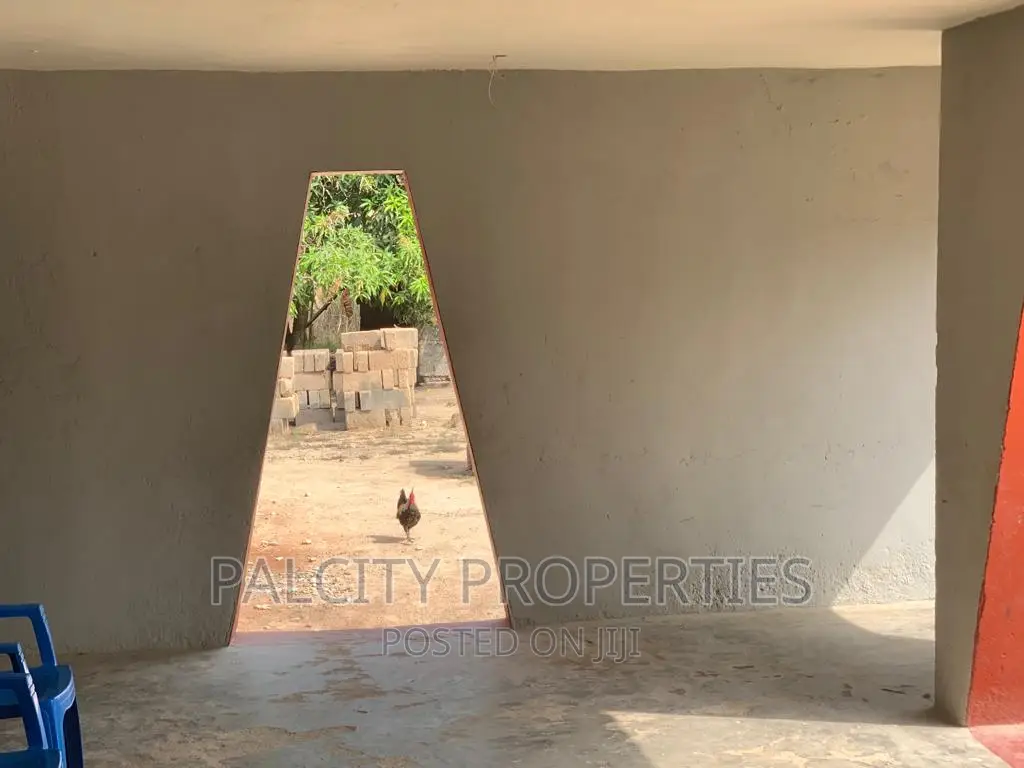 7bdrm House in Atonsu Palcity, Kumasi Metropolitan for sale