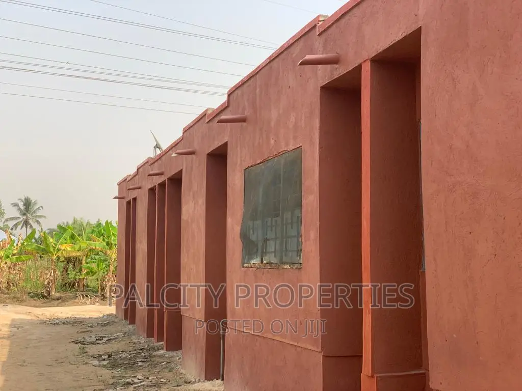 7bdrm House in Atonsu Palcity, Kumasi Metropolitan for sale