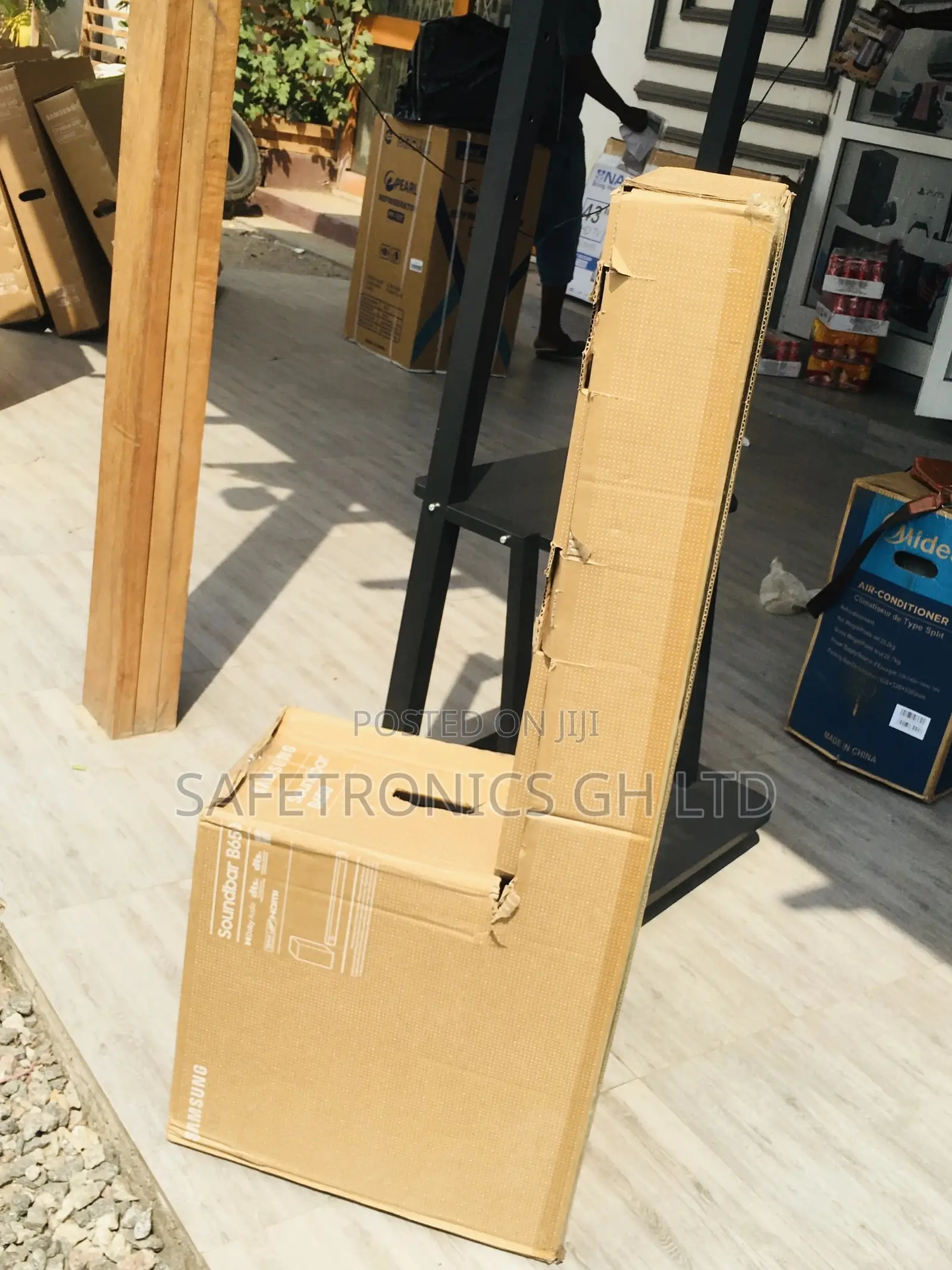 Samsung B450 Bluetooth Wireless Black Electric Soundbar 