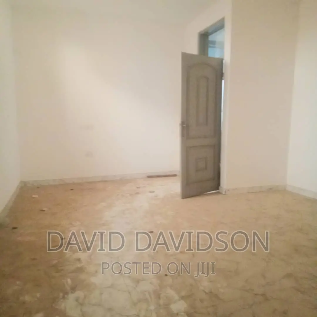 3bdrm Apartment in Executive 3 Bedroom,, Tema Metropolitan for rent