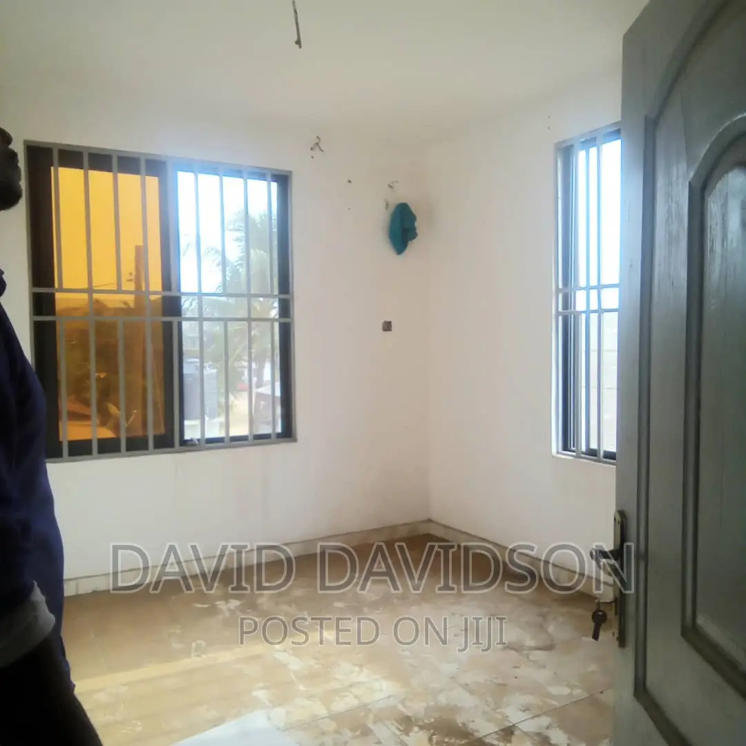 3bdrm Apartment in Executive 3 Bedroom,, Tema Metropolitan for rent