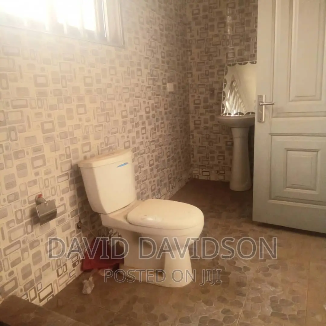 3bdrm Apartment in Executive 3 Bedroom,, Tema Metropolitan for rent