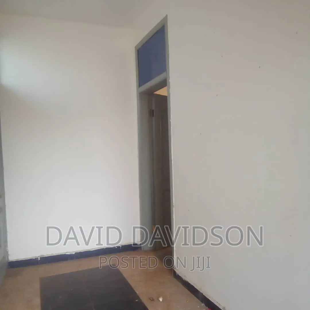 3bdrm Apartment in Executive 3 Bedroom,, Tema Metropolitan for rent