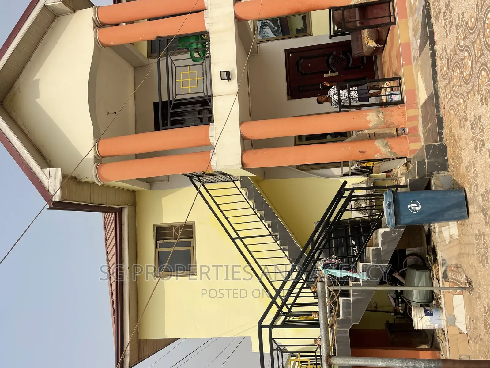 3bdrm Apartment in Kfc, Spintex for rent