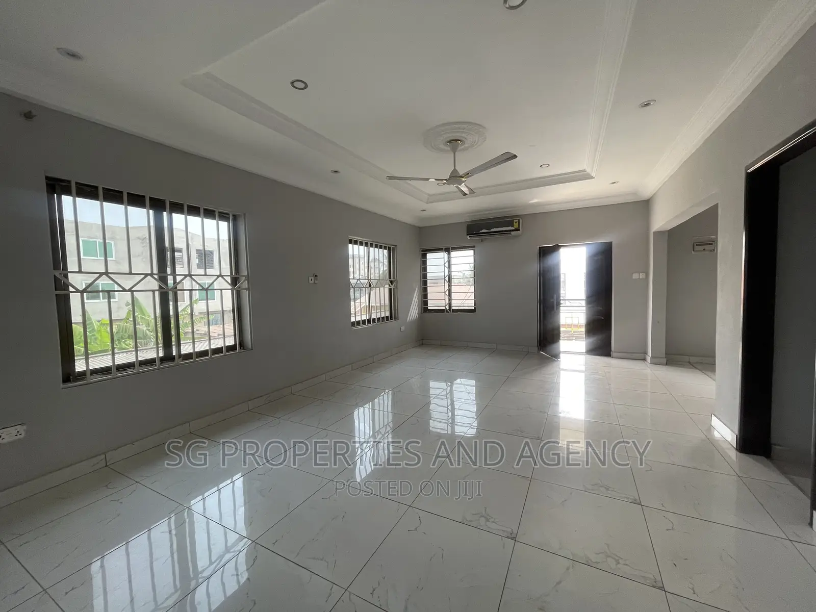 3bdrm Apartment in Kfc, Spintex for rent