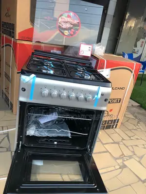 Volcano Ferre ~50x55 Gas Cooker, 4 Burner
