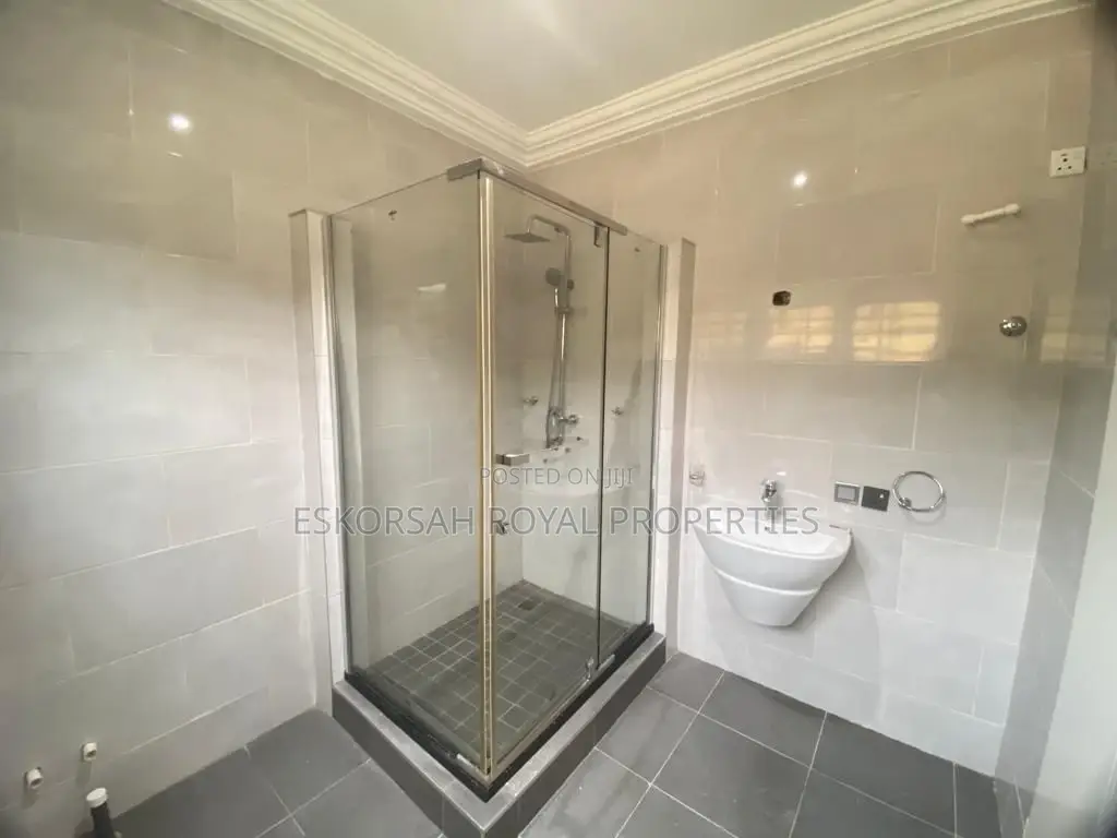 4bdrm House in East Legon, Adjiriganor for rent
