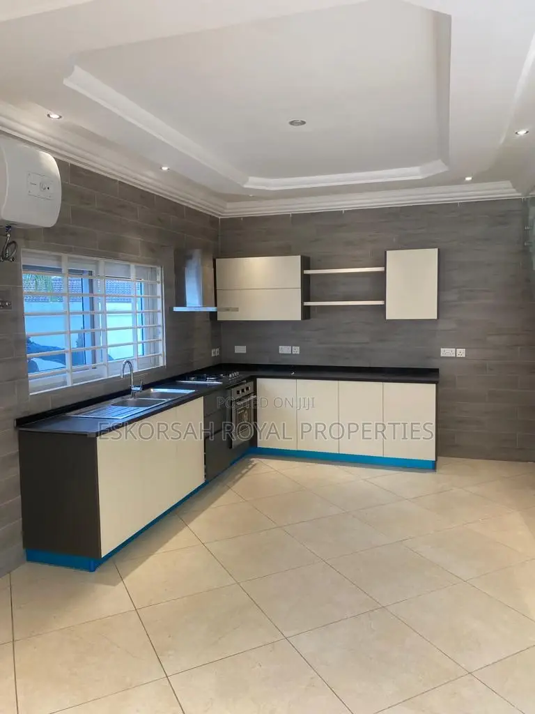 3bdrm House in East Legon, A&C Mall Area for rent
