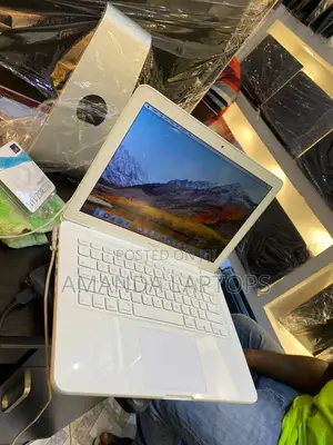 New Laptop Apple MacBook 2010 6GB Intel Core 2 Quad HDD+SSD 320GB