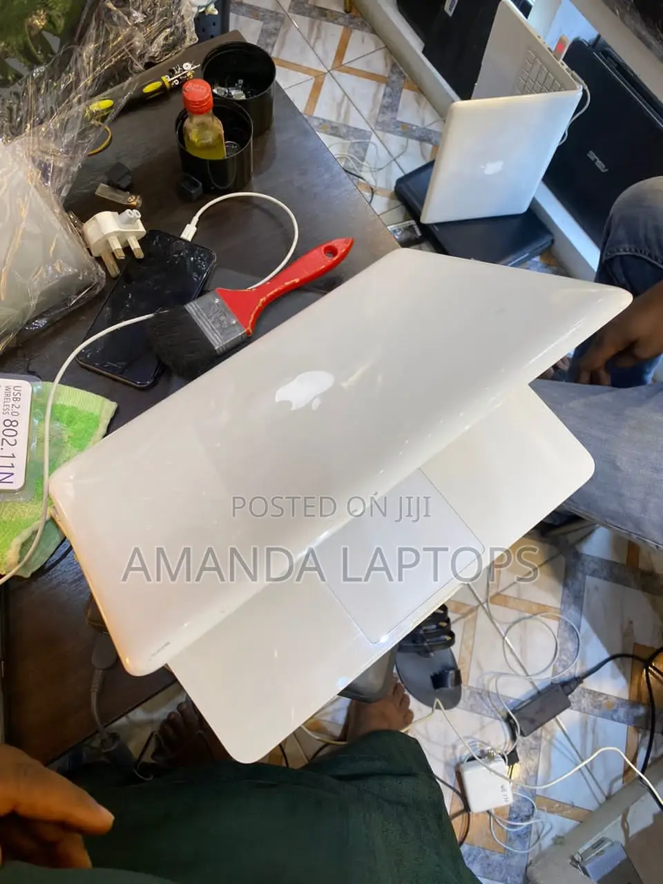New Laptop Apple MacBook 2010 6GB Intel Core 2 Quad HDD+SSD 320GB