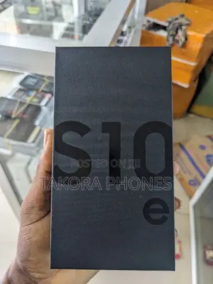 New Samsung Galaxy S10e 128 GB Black