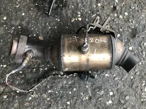 Mercedes Benz C250 (W204) Catalytic Converter