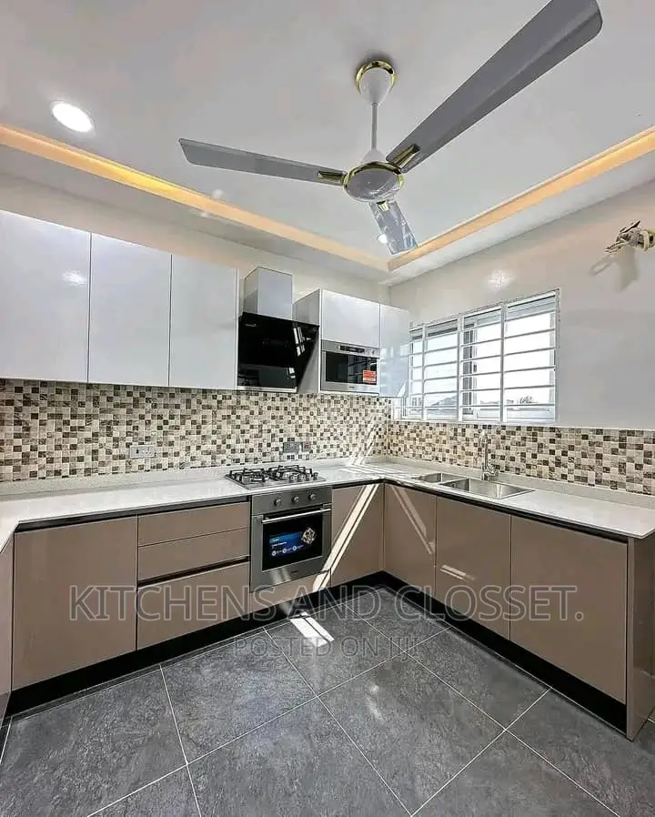 Modern Kitchen Cabinet