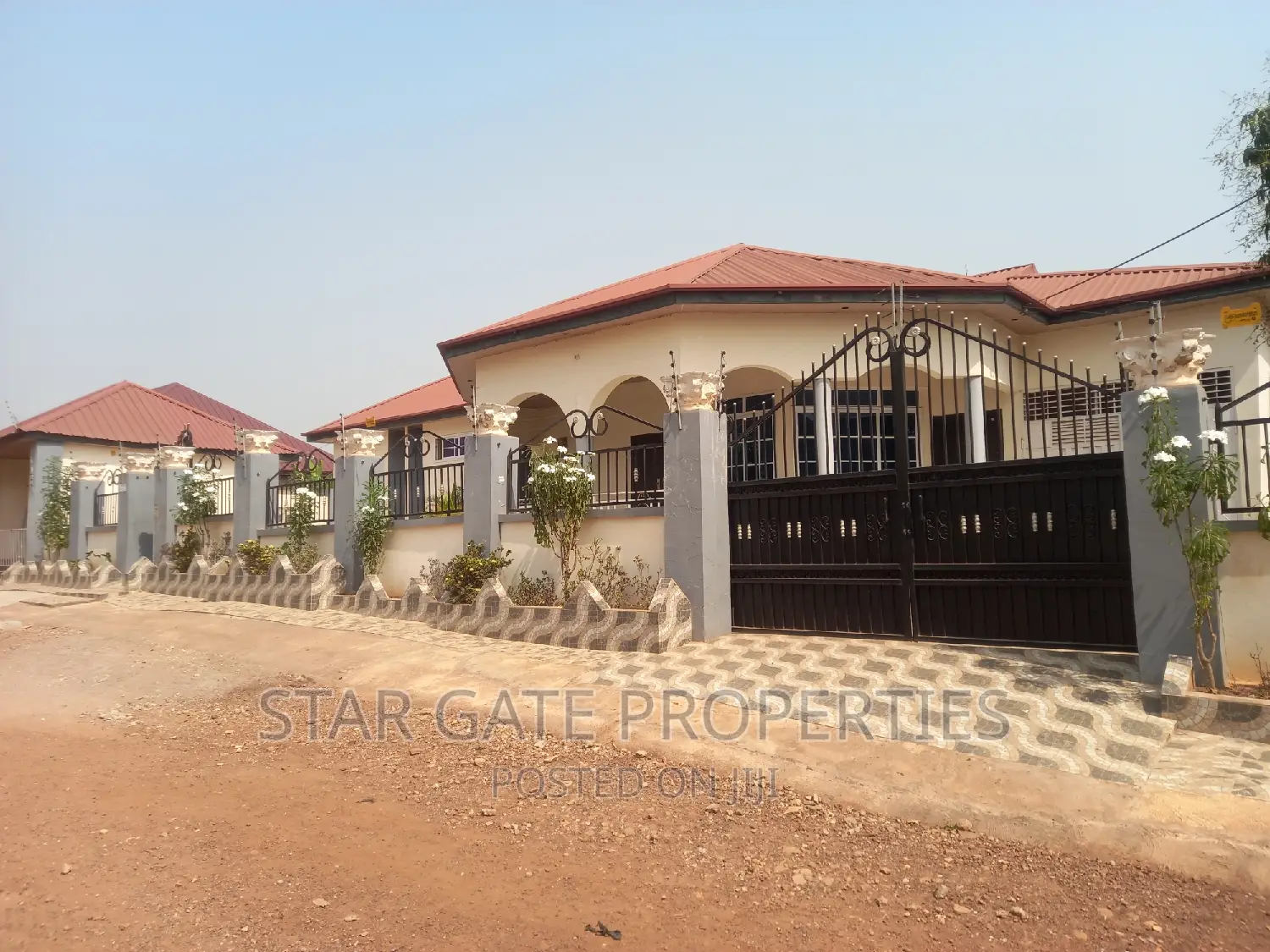 5bdrm House in Pakyi No 2, On, Kumasi Metropolitan for sale