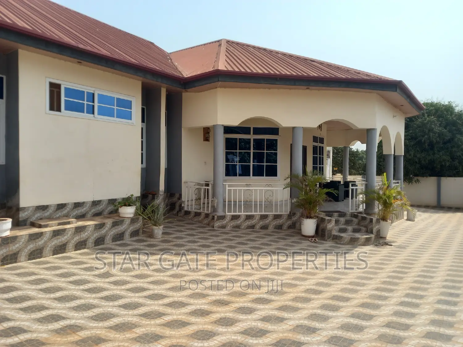 5bdrm House in Pakyi No 2, On, Kumasi Metropolitan for sale