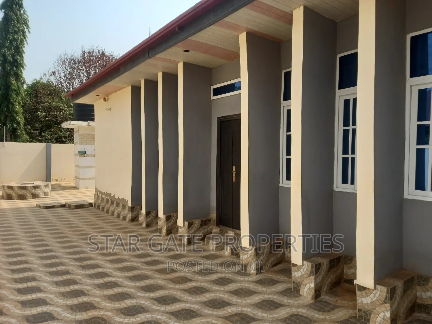 5bdrm House in Pakyi No 2, On, Kumasi Metropolitan for sale