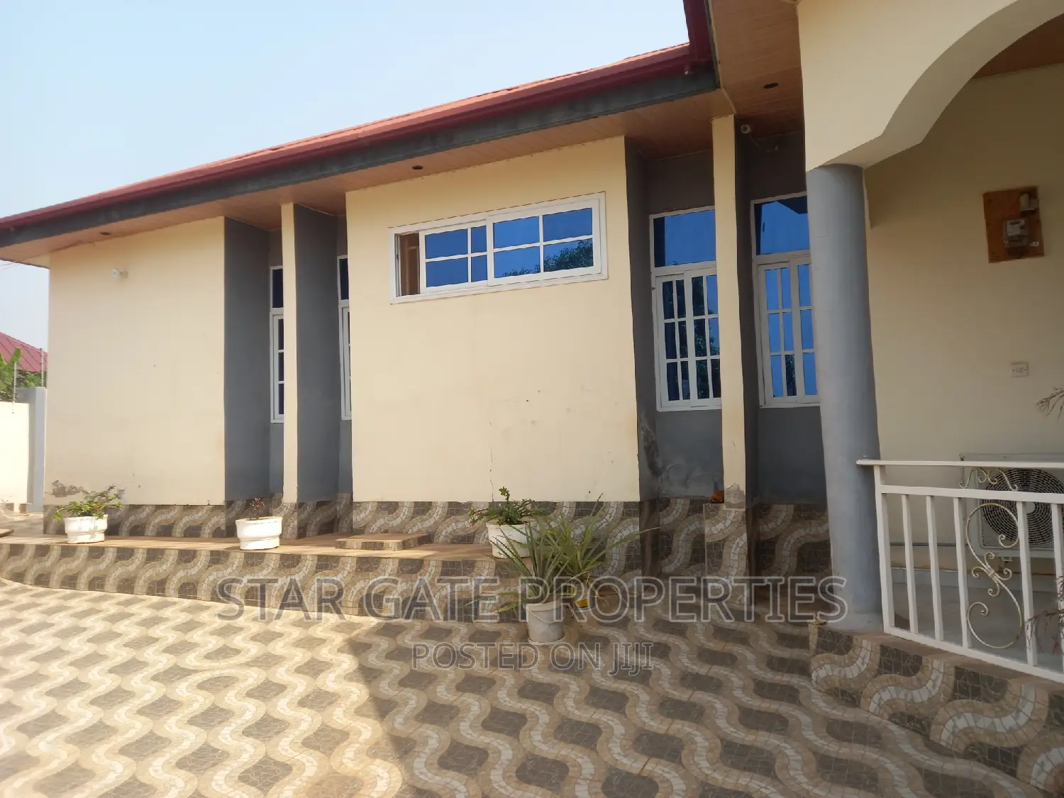 5bdrm House in Pakyi No 2, On, Kumasi Metropolitan for sale
