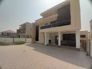 6bdrm House in Acp-Kwabenya, Dome for sale
