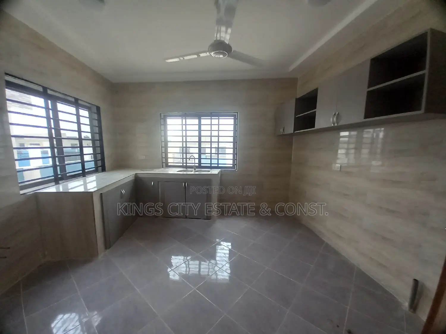 4bdrm House in Acp Estate, Achimota for sale