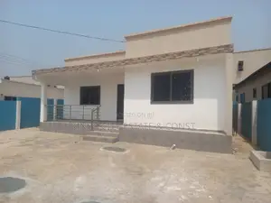 4bdrm House in Acp Estate, Achimota for sale