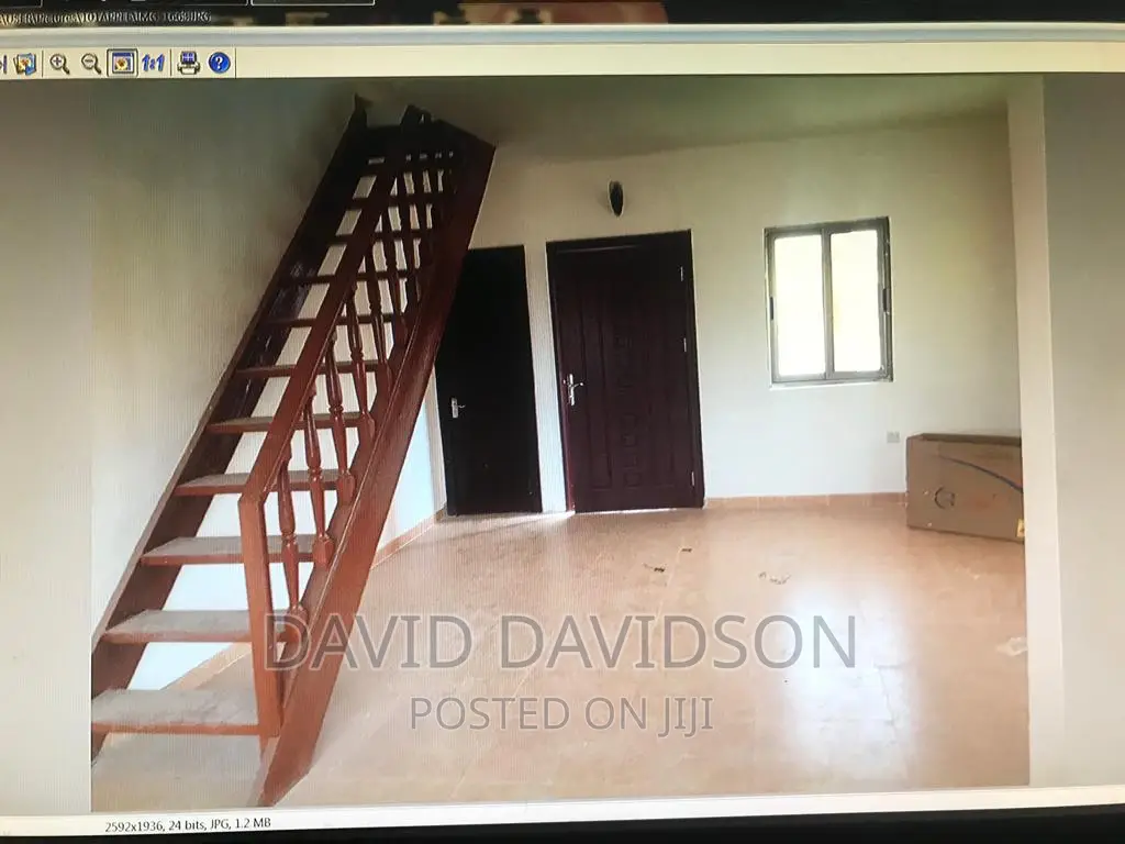 3bdrm Mansion in 3 Bedroom Storey, Tema Metropolitan for sale