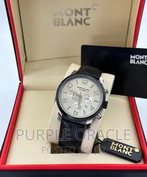 Photo - Modern and Masculine Chronograph Faux Leather Watch for Men